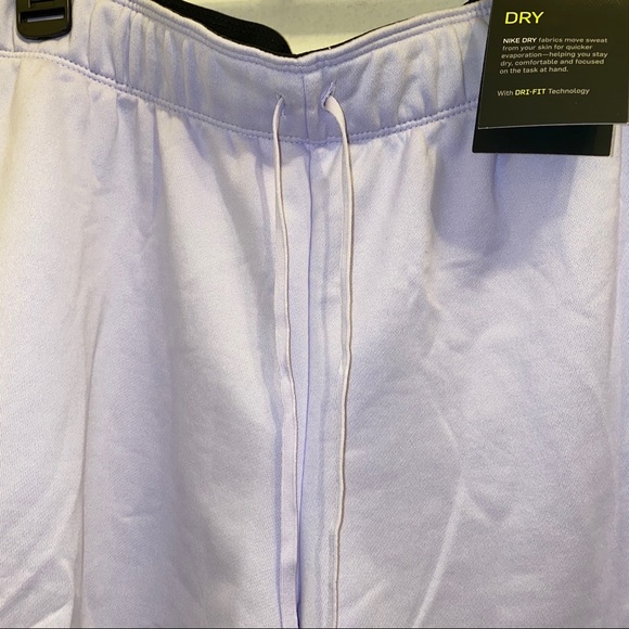 Nike Women's Dri-FIT Training Shorts- Size XL - Picture 5 of 8